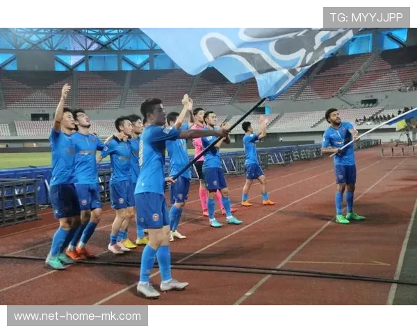 浙江队外线连续制造射门机会，气势如虹